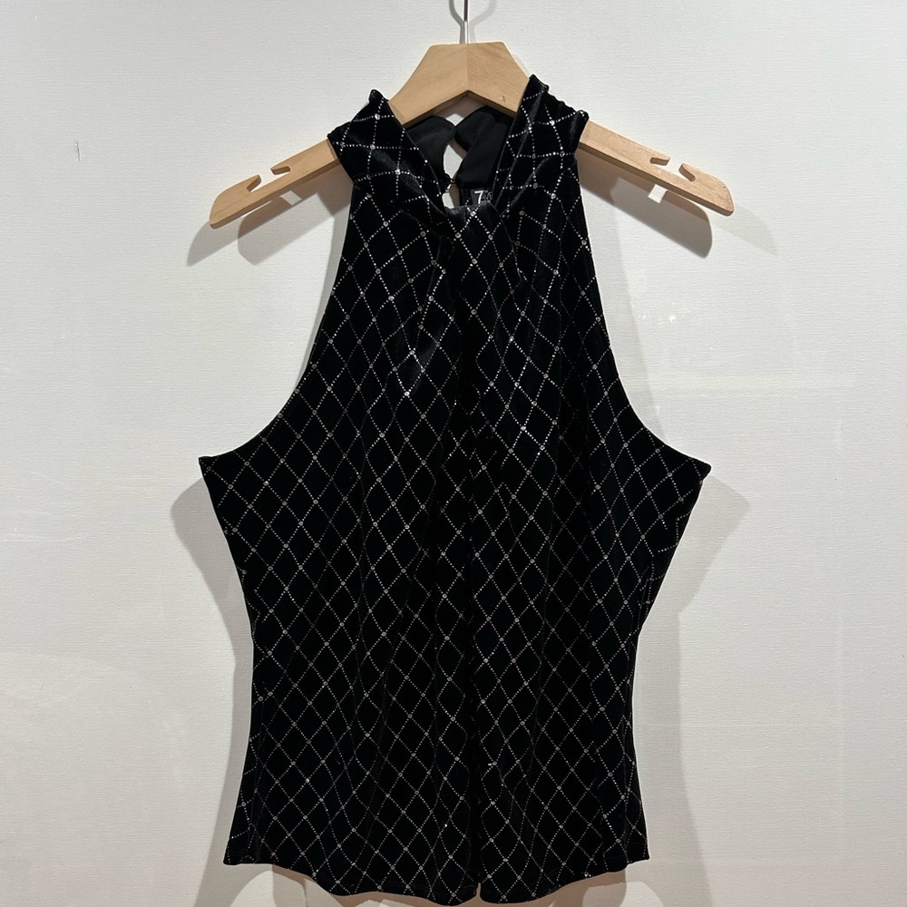 Elegant Black Velvet Diamond Pattern Sleeveless Top NY&C size L